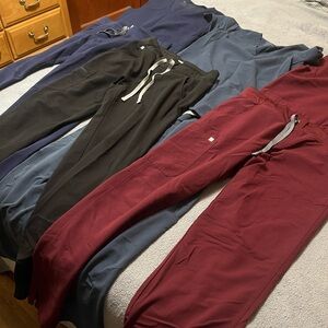 FIGS SCRUBS LOT SIZE SMALL WOMENS